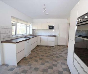 St. Helier Close, Wokingham, Berkshire, RG41 - Photo 2