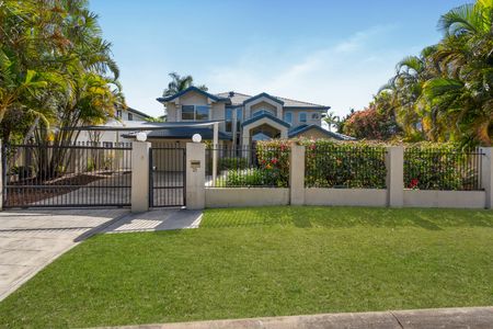 21 Tranquility Circuit, Helensvale QLD 4212 - House For Rent | Domain - Photo 3