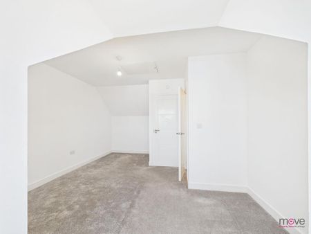 4 bedroom semi-detached house to rent - Photo 5