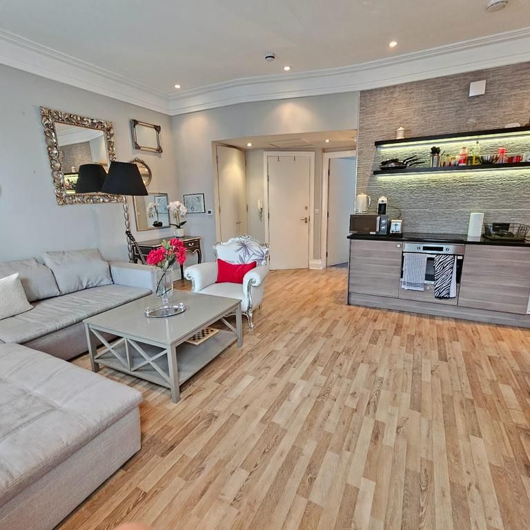 1 bedroom flat to rent - Photo 1