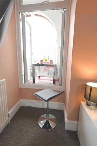 Room in a Shared Flat, Tottenham Lane, N8 - Photo 5