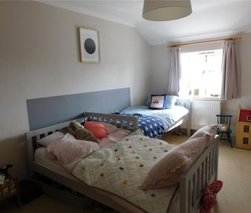 4 bedroom detached house to rent - Photo 5