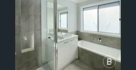 NEW THREE BEDROOM LOW MAINTENANCE HOME - Photo 5