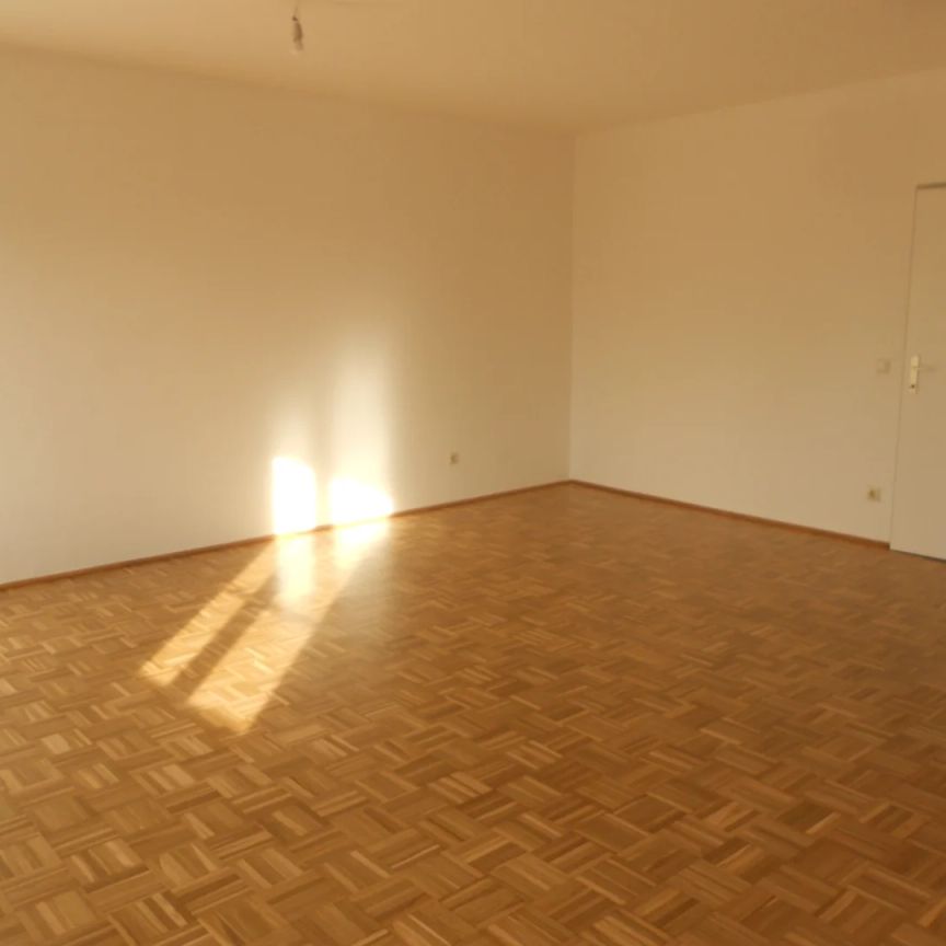 Ideal für Singles - sonnige Garconniere direkt am Stadtplatz - Photo 1