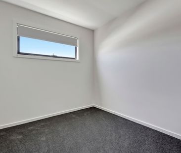 14 Angelina Terrace, Truganina VIC 3029 - Townhouse For Rent | Domain - Photo 6