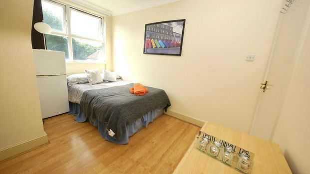 Flat share to rent - Photo 1