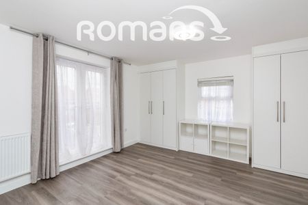 4 bedroom townhouse to rent - Photo 2