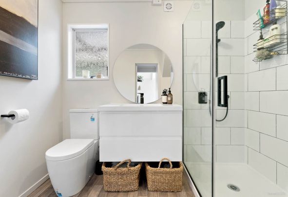 Position Perfect - Macleans - Photo 1