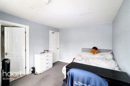 1 bedroom in a house share to rent - Photo 4