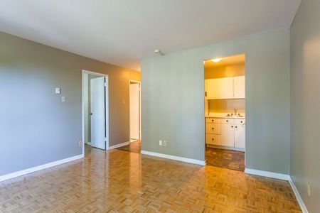 1322 McWatters Road, Briar Green - Leslie Park, Ottawa, ON - Photo 2