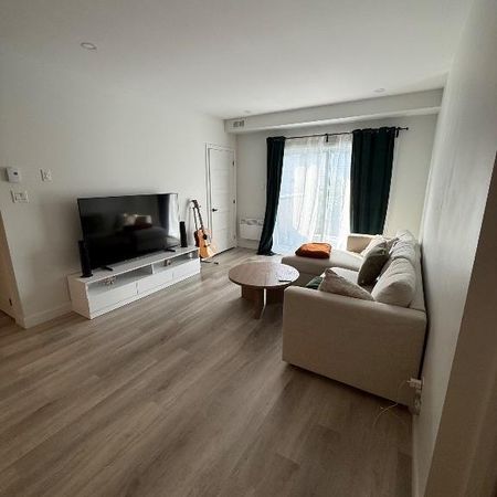 🏡 Grand 5 ½ moderne 2ème étage– Cession de bail | Sainte-Foy **Rabais** Loyer initial 2075$, loyer après rabais à 1906$ - Photo 3