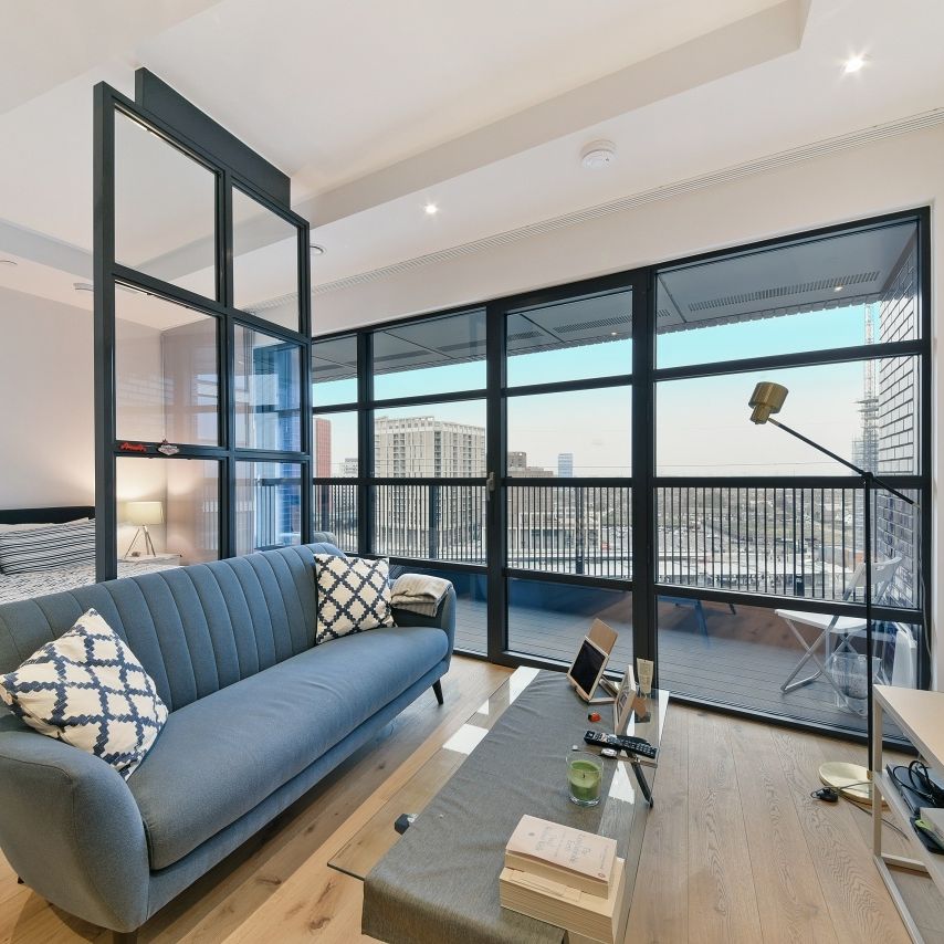 Studio Flat, Grantham House, E14 - Photo 1