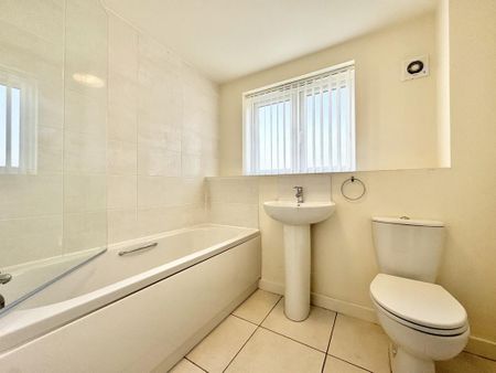 2 bedroom apartment to rent - Photo 3