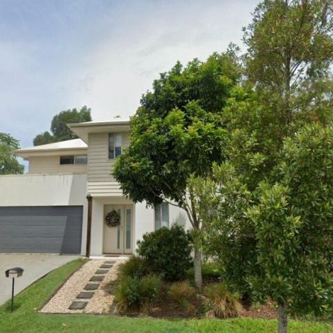 Four Bedroom Family Home with Multiple Living Areas! - Photo 1
