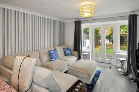 3 bedroom townhouse to rent - Photo 2