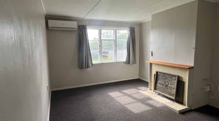 Two Bedroom Home - Large Section - Roslyn - Photo 4