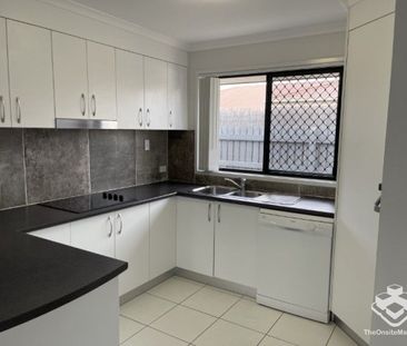 4 Bedroom 2 Bathroom 2 Car House - Photo 4