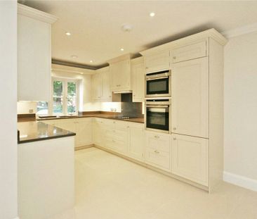 Forge Lane, Welwyn, Hertfordshire, AL6 9NA - Photo 5