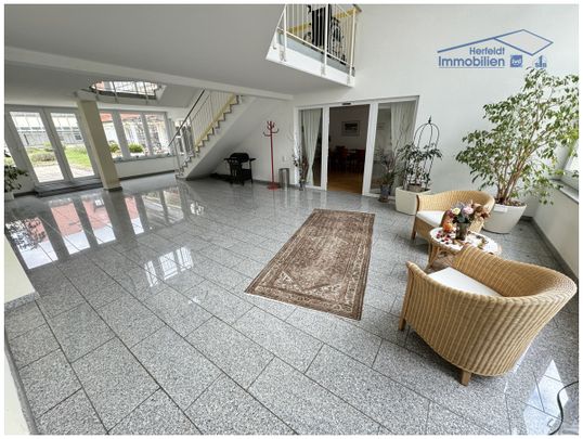 Barrierefreie 2-Zimmer-Wohnung mit Süd-Balkon in schöner Seniorenwohnanlage in Buchloe - Photo 1