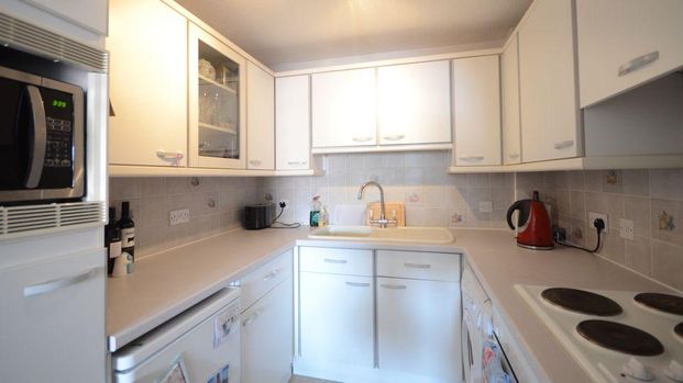 1 bedroom flat to rent - Photo 1