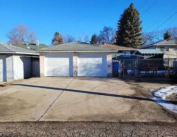Double Garage for Rent in Allendale | Edmonton - Photo 1