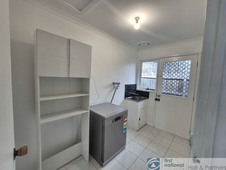 4 Heywood Grove, Endeavour Hills - Photo 3