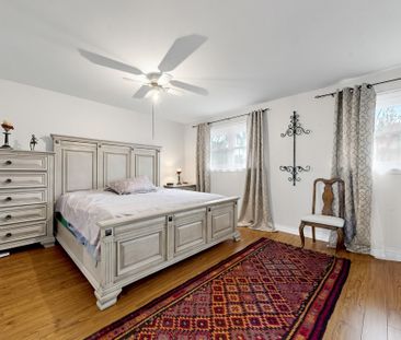 For Lease - 30 Bedford Park Avenue, Richmond Hill, Ontario - Photo 5