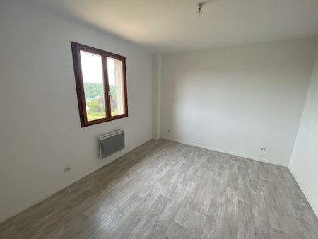Location Maison 6 pièces 114m² NOTRE DAME DE BONDEVILLE 76960 - Photo 5