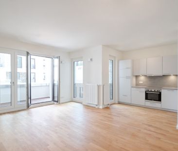 Moderne 2-Zimmerwohnung mit Einbauküche und großzügiger Terrasse. - Foto 1