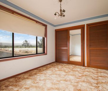 Spacious Home with Room for Extra Vehicles - Photo 6
