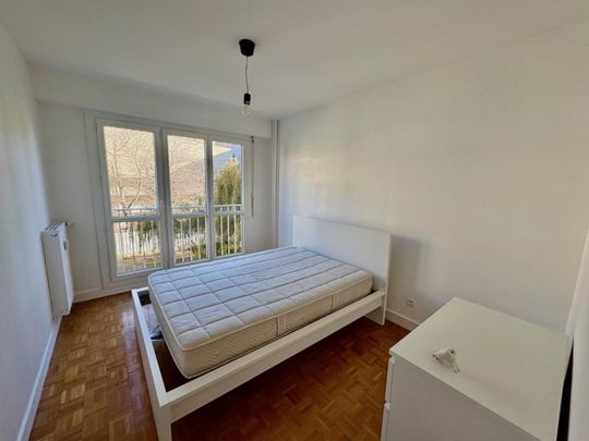 APPARTEMENT T2 MEUBLE A LOUER A ROANNE - CENTRE VILLE - Photo 1