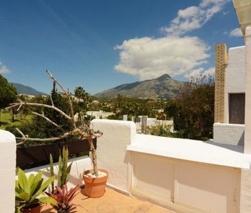 Luxury Apartment for rent in Nueva Andalucia, Spain - Photo 5