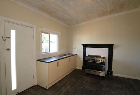 3 Nicholls Street - Photo 2