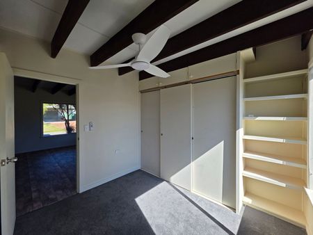 Beautifully Presented Four-Bedroom Home in a Quiet Location - Photo 5