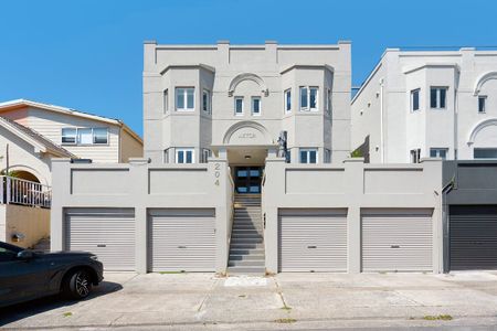 1/204 Hastings Parade, North Bondi, NSW 2026 - Photo 3