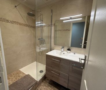 Location Appartement 2 pièces 47m² TOULON 83000 - Photo 5