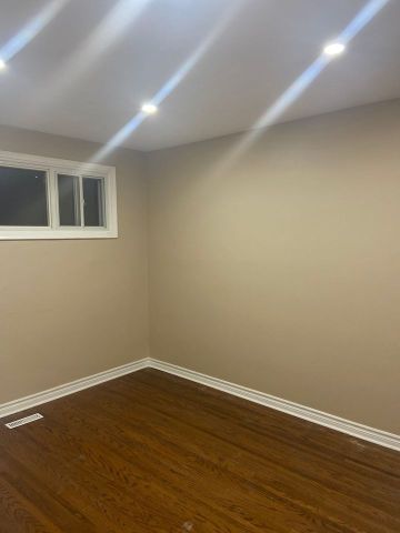 For Lease - 330 Rosedale Drive, Whitby, Ontario - Photo 5