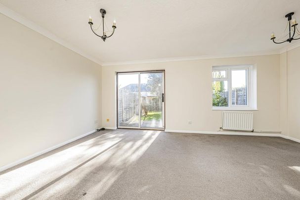 3 bedroom terraced house to rent - Photo 1