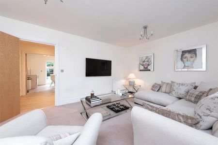Meadows Drive, Camberley, Surrey, GU15 - Photo 2
