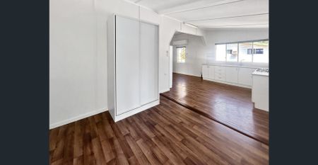 Stylish Renovated Home - Photo 4