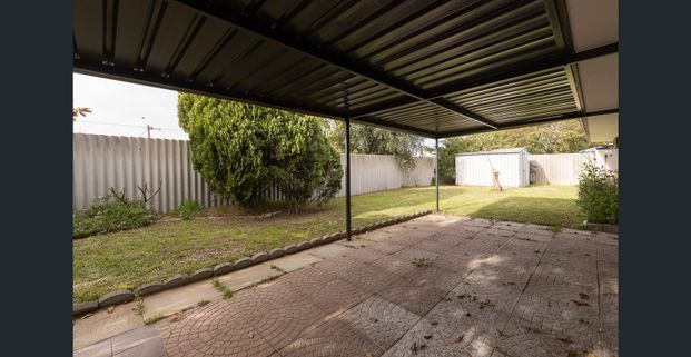 Large 4x2 home - Photo 1