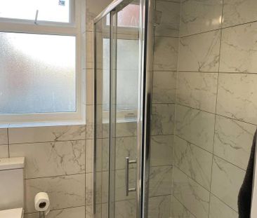 Studio to rent - Photo 6