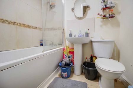 Gooch Street, Swindon, Swindon, SN1 - Photo 5