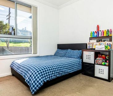 12 HEYSEN AVE, Ermington NSW 2115 - House For Rent | Domain - Photo 3