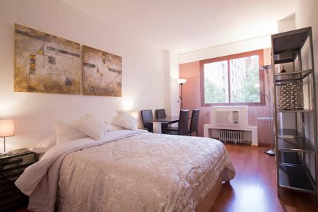 Calle de Rodríguez San Pedro, Madrid, Community of Madrid 28015 - Photo 2