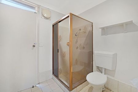 Convenient Location - Photo 3