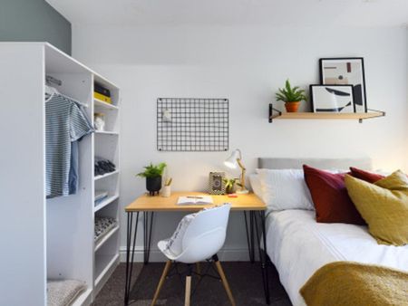 1 bedroom in a house share to rent - Photo 5