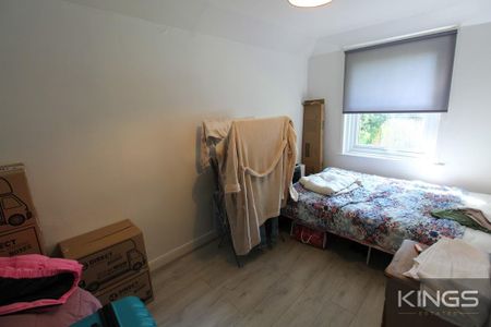 4 bedroom terraced house to rent - Photo 2