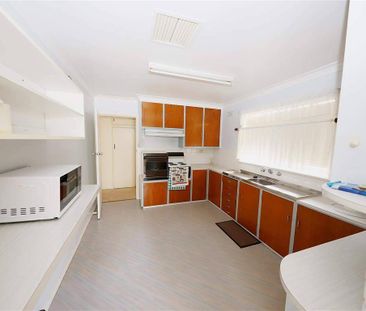 4 Bedroom Family Home - Photo 1