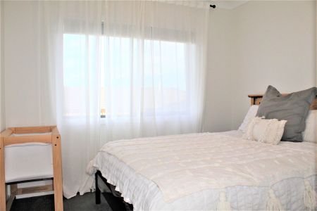 3 BEDROOM FAMILY HOME IN GREAT LOCATION - Photo 3